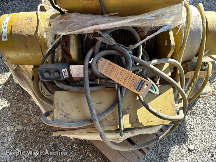 image for item FC5829 Yale CEW3-22PT37S2 hoist