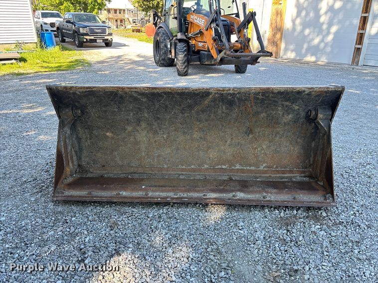 image for item FC5833 CNH TLB four-in-one backhoe bucket