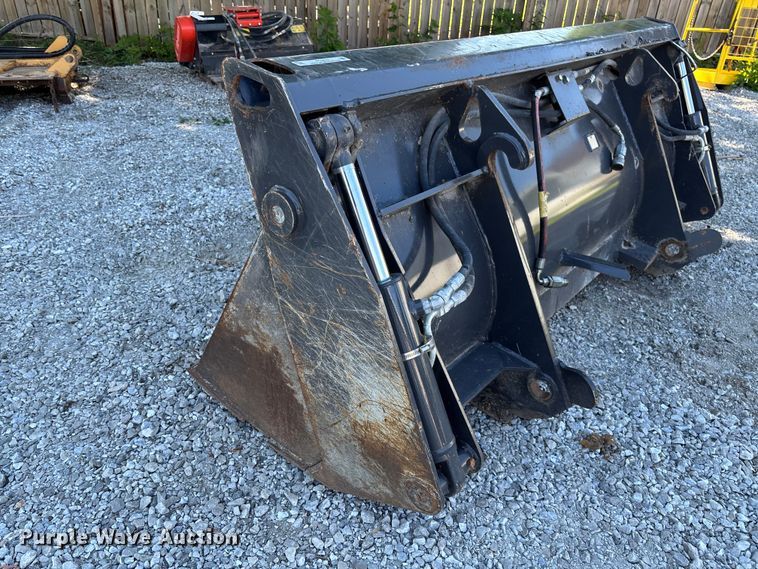image for item FC5833 CNH TLB four-in-one backhoe bucket