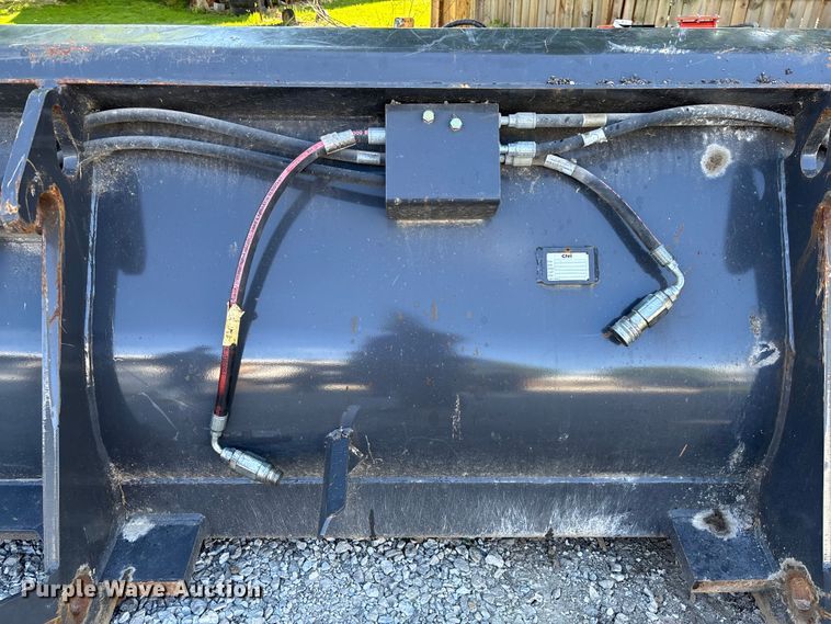 image for item FC5833 CNH TLB four-in-one backhoe bucket