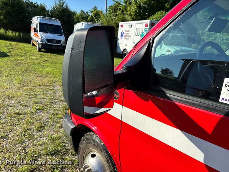 image for item FG0399 2015 GMC Savana 4500 ambulance