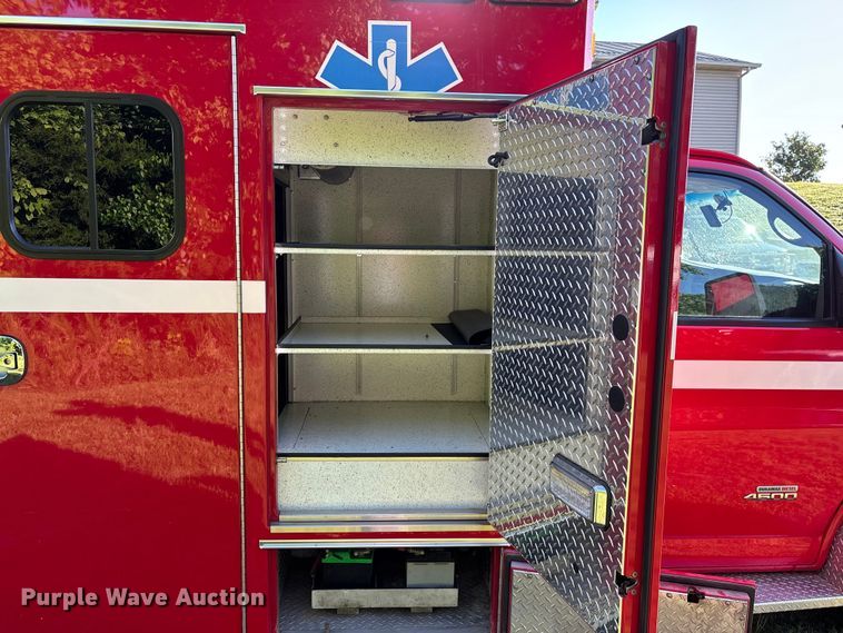 image for item FG0399 2015 GMC Savana 4500 ambulance