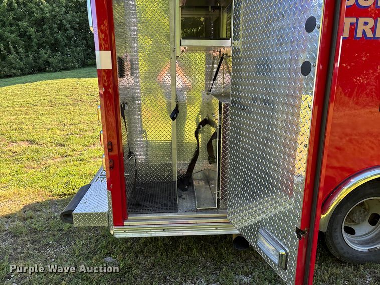 image for item FG0399 2015 GMC Savana 4500 ambulance