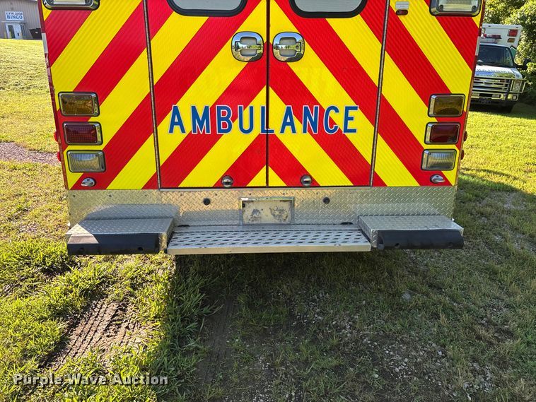 image for item FG0399 2015 GMC Savana 4500 ambulance