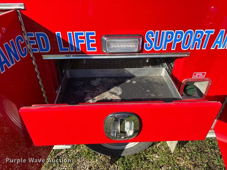 image for item FG0399 2015 GMC Savana 4500 ambulance