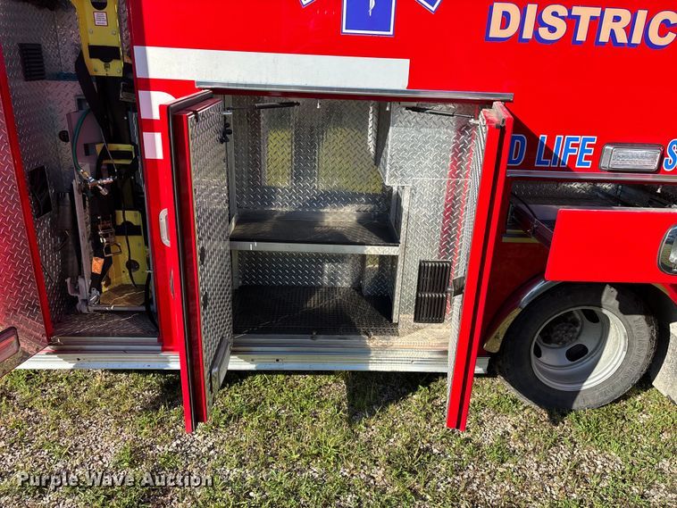 image for item FG0399 2015 GMC Savana 4500 ambulance