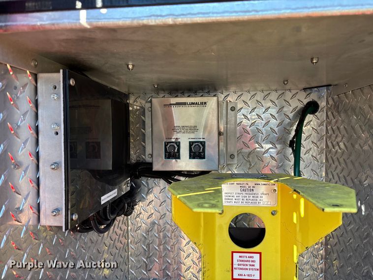 image for item FG0399 2015 GMC Savana 4500 ambulance