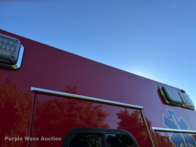 image for item FG0399 2015 GMC Savana 4500 ambulance