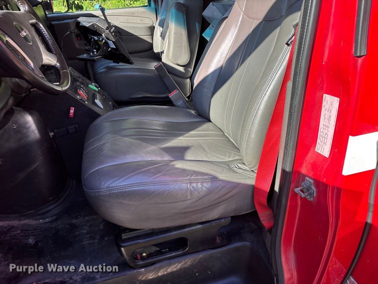 image for item FG0399 2015 GMC Savana 4500 ambulance
