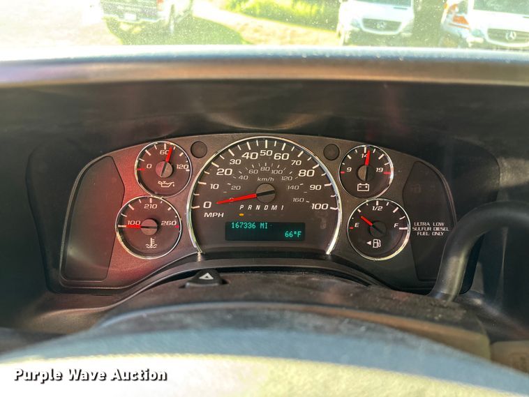 image for item FG0399 2015 GMC Savana 4500 ambulance