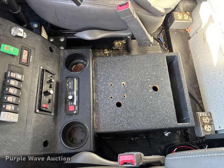 image for item FG0399 2015 GMC Savana 4500 ambulance