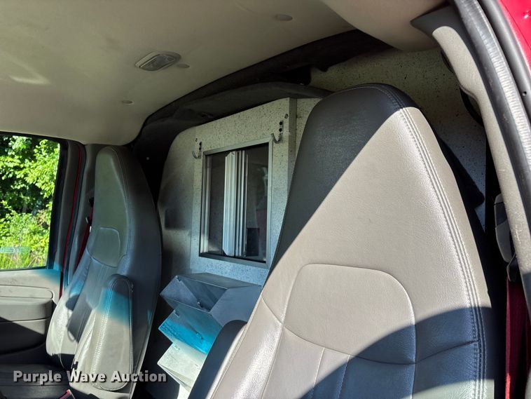 image for item FG0399 2015 GMC Savana 4500 ambulance