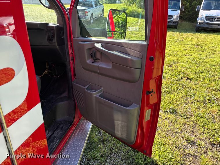 image for item FG0399 2015 GMC Savana 4500 ambulance