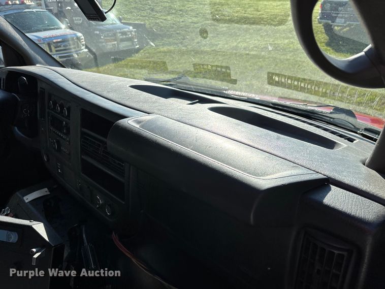 image for item FG0399 2015 GMC Savana 4500 ambulance