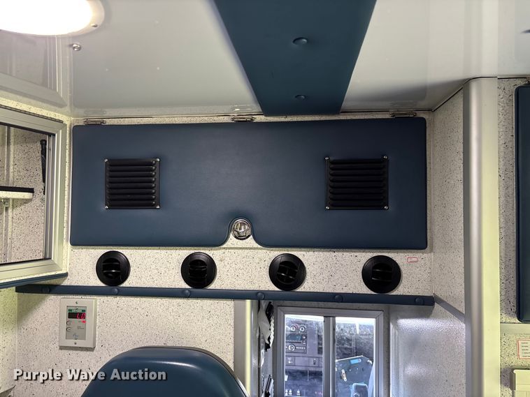 image for item FG0399 2015 GMC Savana 4500 ambulance