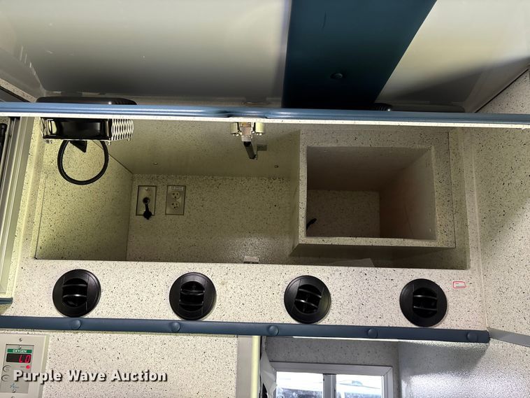 image for item FG0399 2015 GMC Savana 4500 ambulance