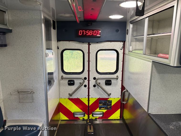 image for item FG0399 2015 GMC Savana 4500 ambulance