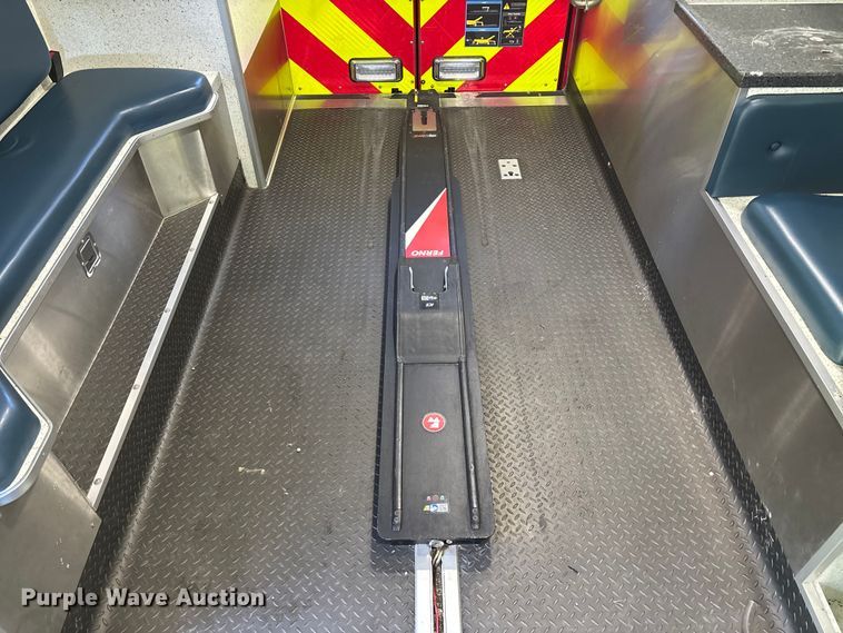 image for item FG0399 2015 GMC Savana 4500 ambulance