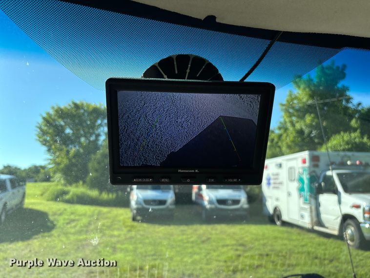 image for item FG0399 2015 GMC Savana 4500 ambulance