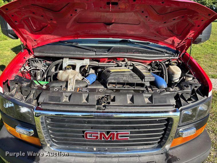 image for item FG0399 2015 GMC Savana 4500 ambulance