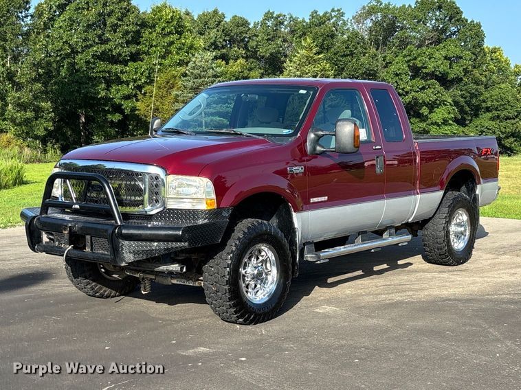 image for item FG0507 2004 Ford F250 Super Duty XLT Ext. Cab pickup truck