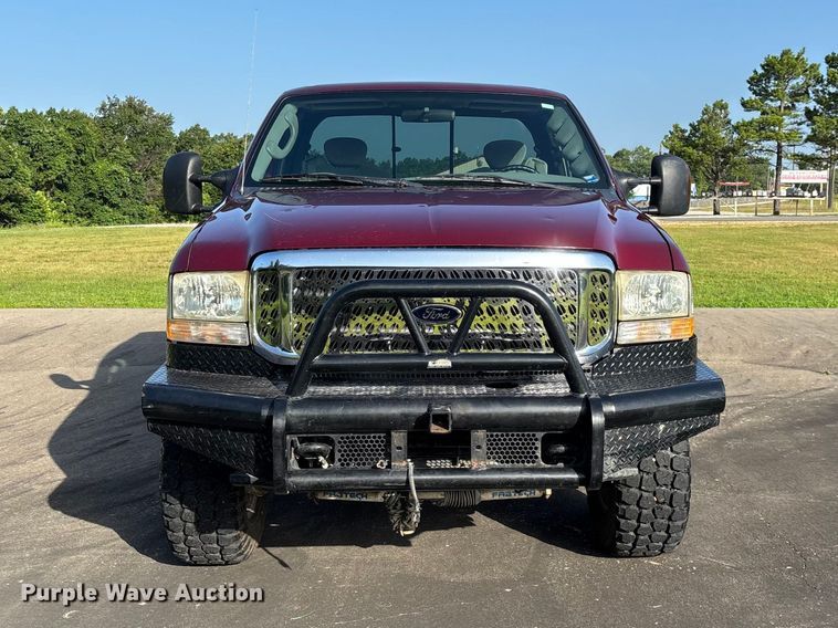 image for item FG0507 2004 Ford F250 Super Duty XLT Ext. Cab pickup truck