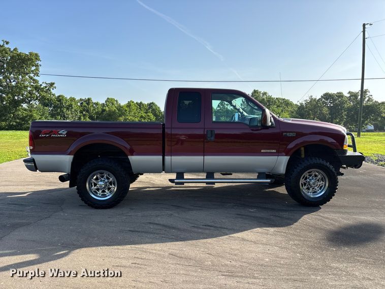image for item FG0507 2004 Ford F250 Super Duty XLT Ext. Cab pickup truck
