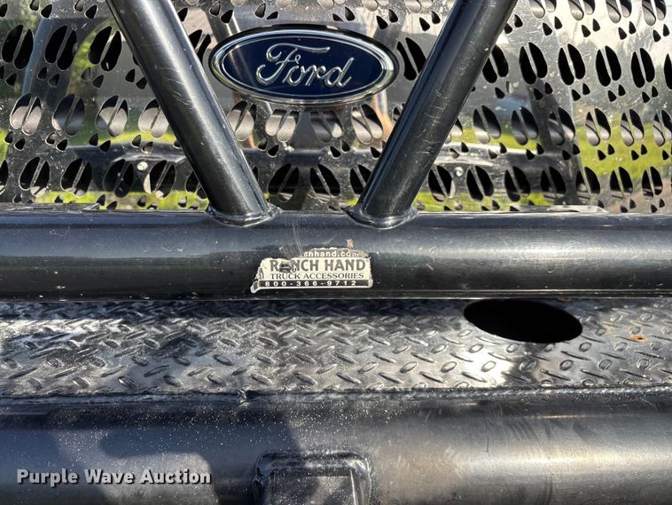 image for item FG0507 2004 Ford F250 Super Duty XLT Ext. Cab pickup truck