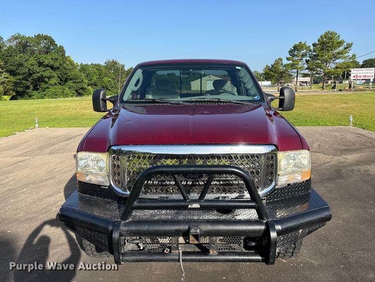 image for item FG0507 2004 Ford F250 Super Duty XLT Ext. Cab pickup truck