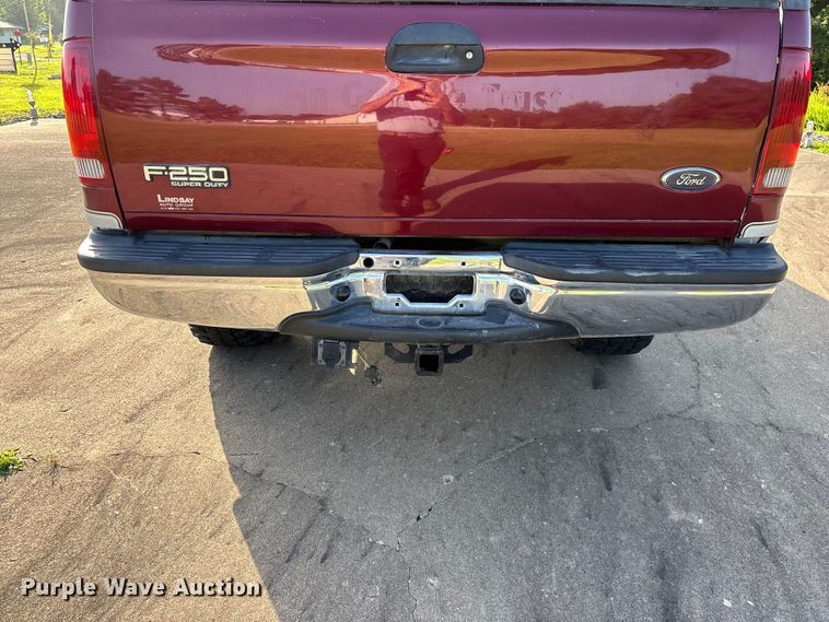 image for item FG0507 2004 Ford F250 Super Duty XLT Ext. Cab pickup truck