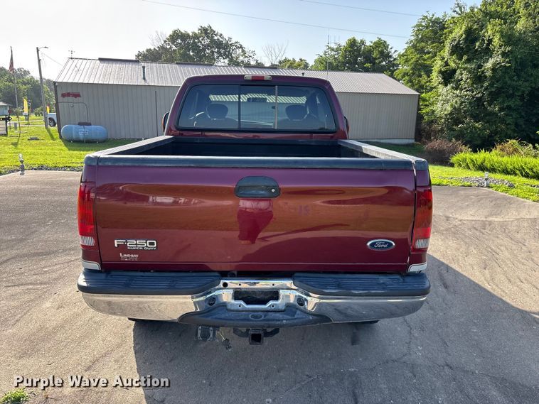 image for item FG0507 2004 Ford F250 Super Duty XLT Ext. Cab pickup truck