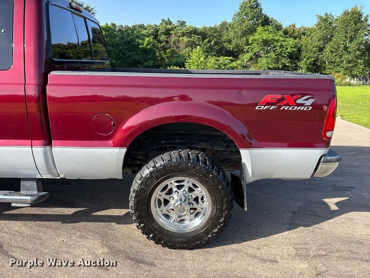 image for item FG0507 2004 Ford F250 Super Duty XLT Ext. Cab pickup truck
