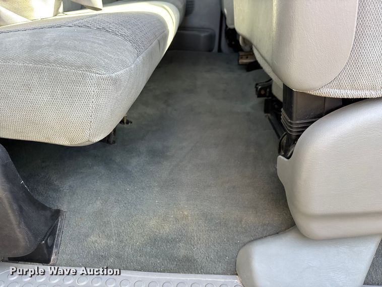 image for item FG0507 2004 Ford F250 Super Duty XLT Ext. Cab pickup truck