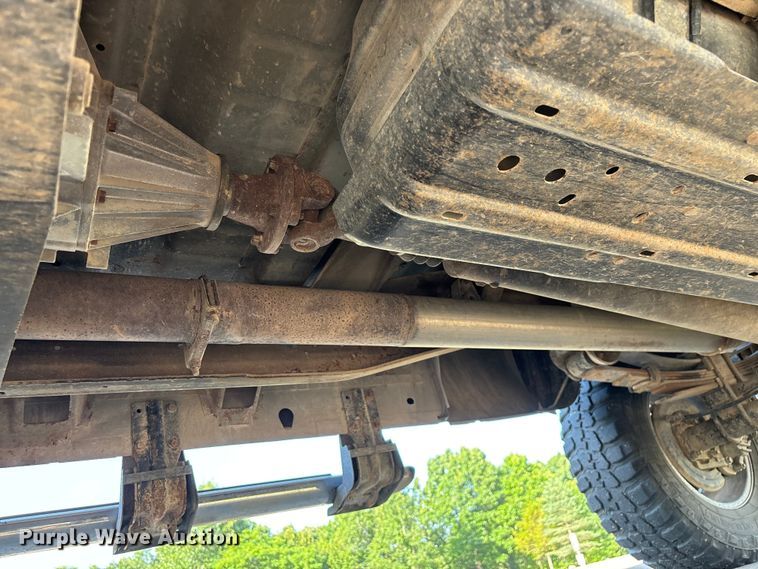 image for item FG0507 2004 Ford F250 Super Duty XLT Ext. Cab pickup truck