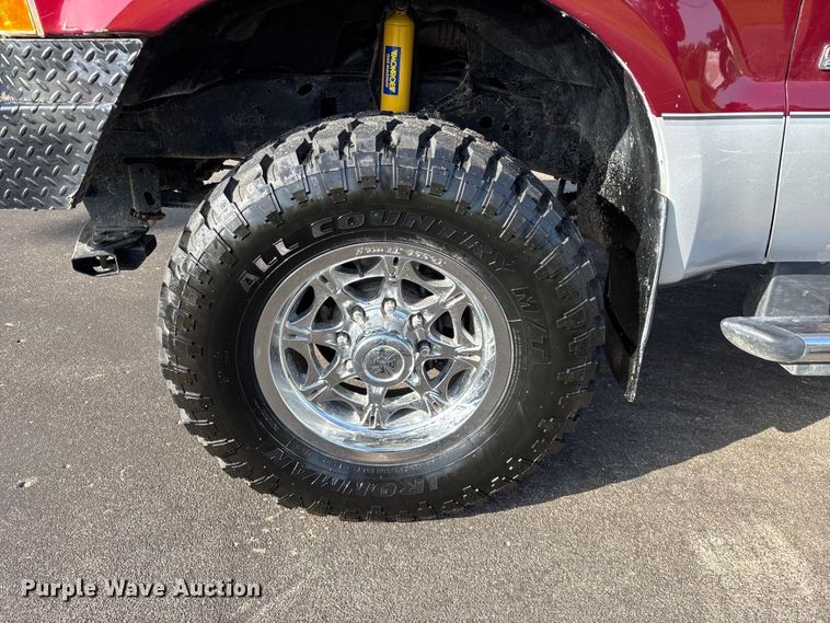 image for item FG0507 2004 Ford F250 Super Duty XLT Ext. Cab pickup truck