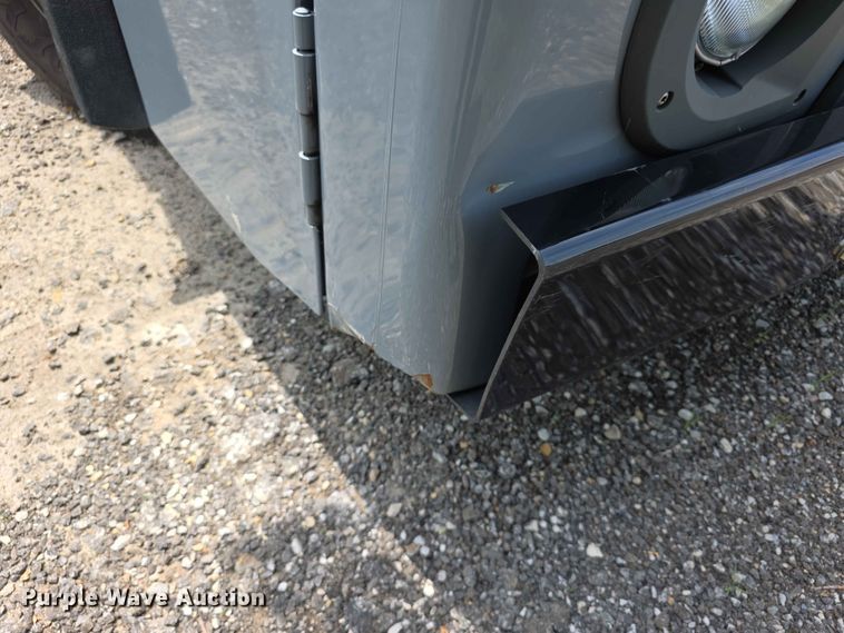 image for item FH6154 2016 Mack LEU633 refuse truck