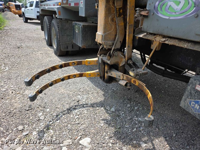 image for item FH6154 2016 Mack LEU633 refuse truck