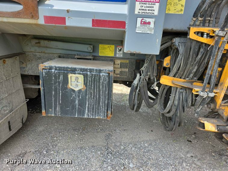 image for item FH6154 2016 Mack LEU633 refuse truck
