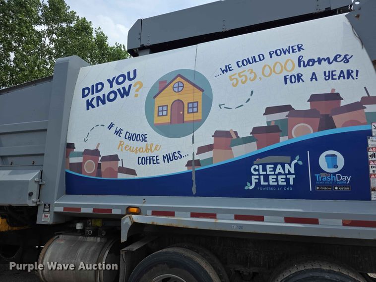 image for item FH6154 2016 Mack LEU633 refuse truck