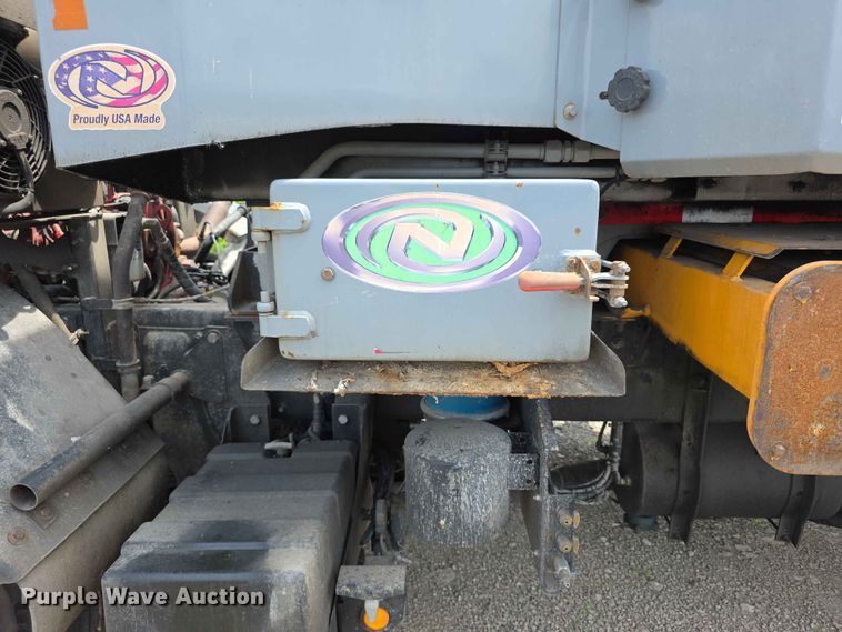 image for item FH6154 2016 Mack LEU633 refuse truck