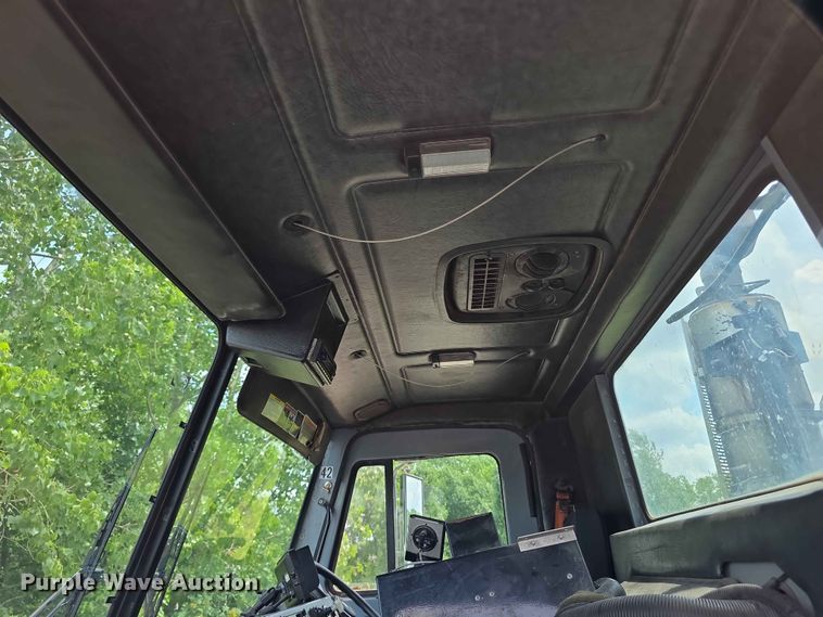 image for item FH6154 2016 Mack LEU633 refuse truck