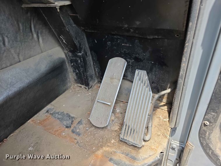 image for item FH6154 2016 Mack LEU633 refuse truck