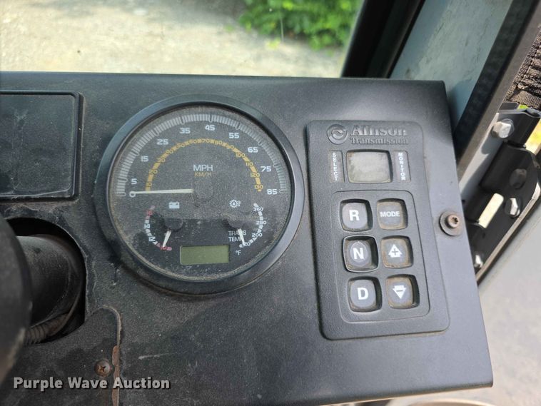 image for item FH6154 2016 Mack LEU633 refuse truck