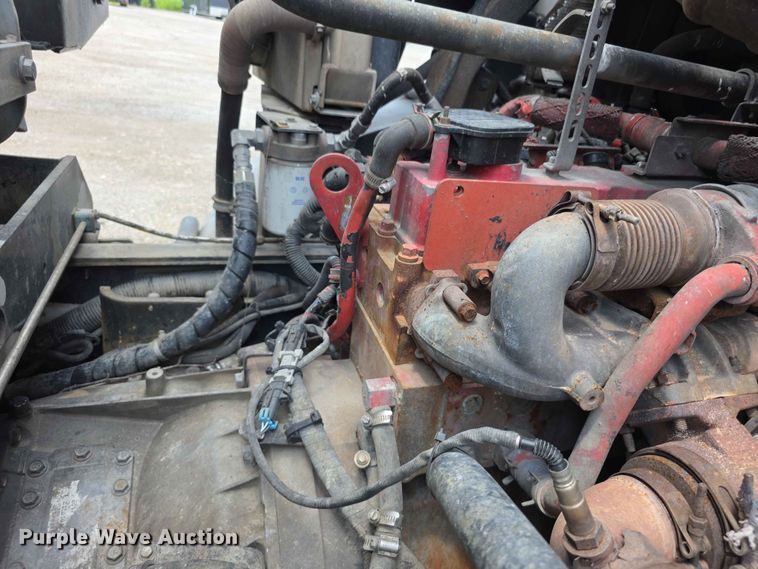 image for item FH6154 2016 Mack LEU633 refuse truck