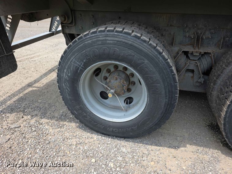 image for item FH6154 2016 Mack LEU633 refuse truck