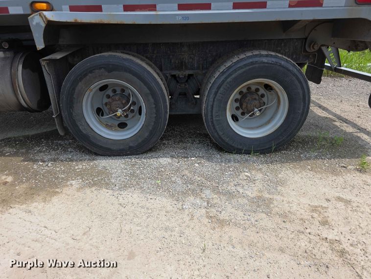 image for item FH6154 2016 Mack LEU633 refuse truck