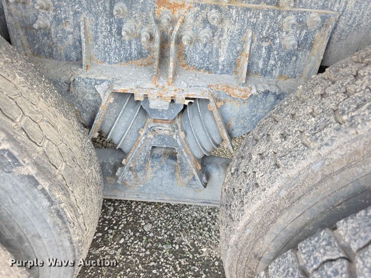 image for item FH6154 2016 Mack LEU633 refuse truck