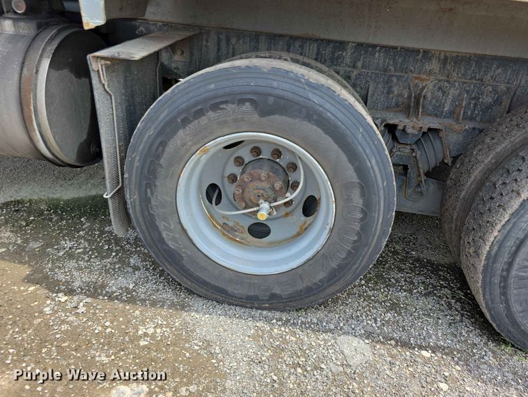 image for item FH6154 2016 Mack LEU633 refuse truck