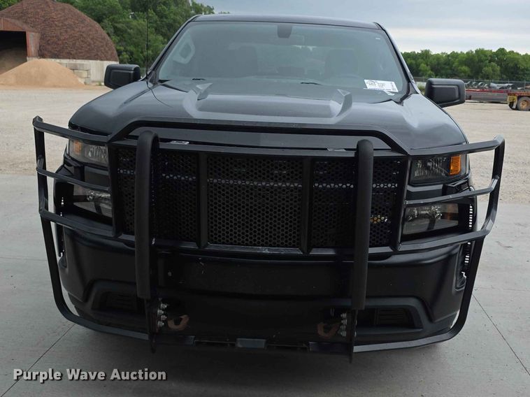image for item FH6162 2020 Chevrolet Silverado 1500 Crew Cab pickup truck