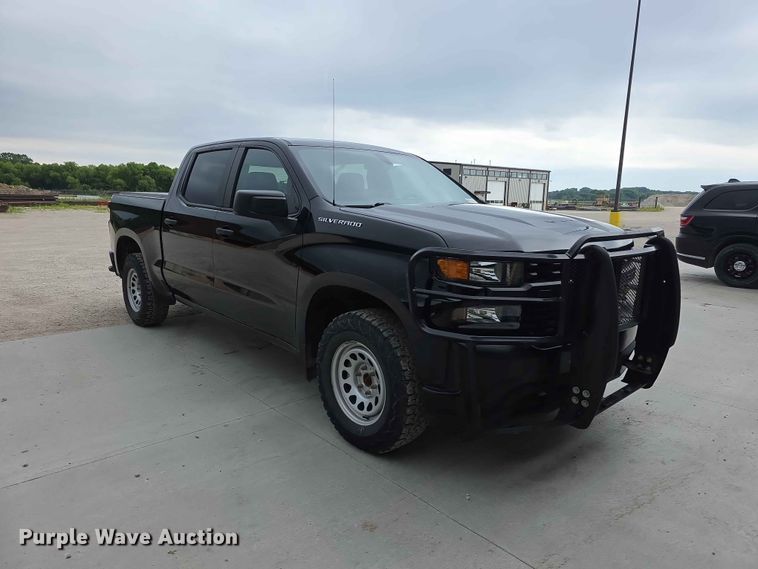 image for item FH6162 2020 Chevrolet Silverado 1500 Crew Cab pickup truck